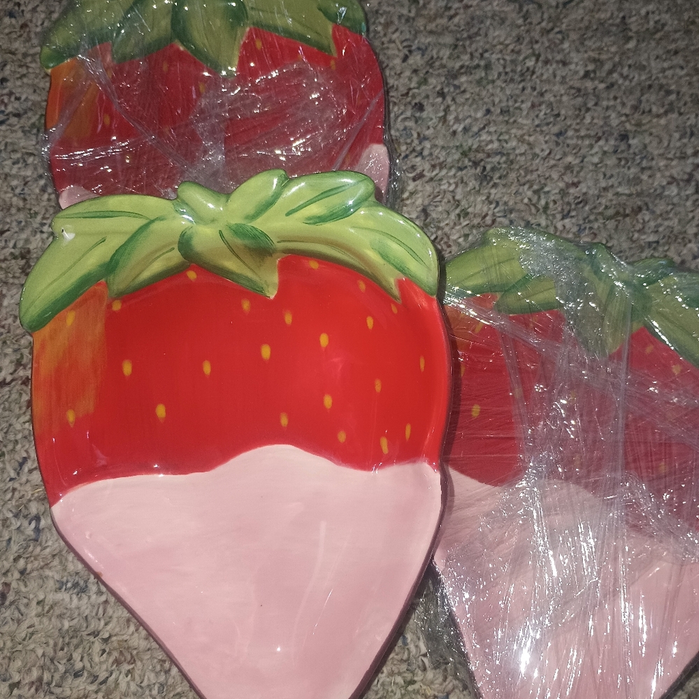 Clay Art Strawberry Chocolate Dipped Dessert Plates
